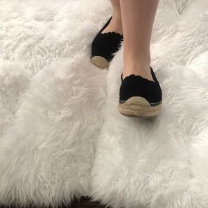 Black scalloped espadrilles